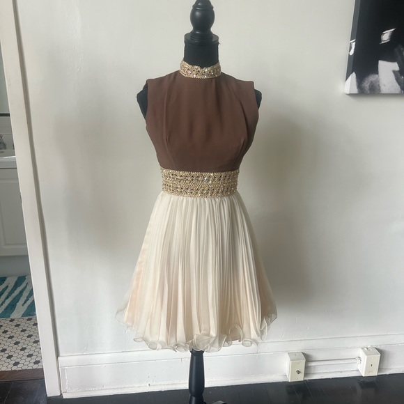 Vintage 1960’s Rhinestone Pleated Brown and Cream Mini Dress - Picture 2 of 10